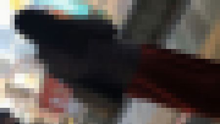 【電車痴漢】黒髪でおっとりした雰囲気のムッチリ人妻【素人撮影】 サンプル画像
