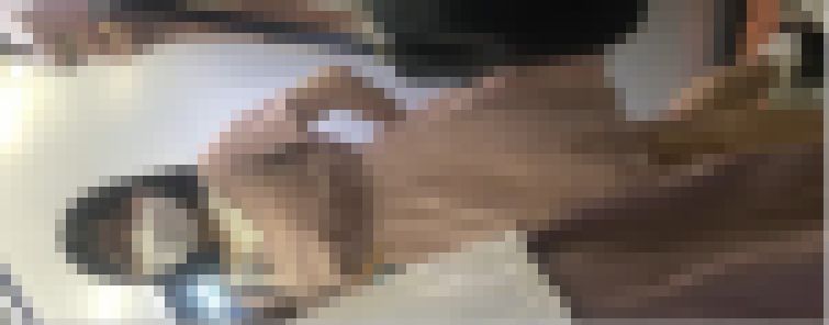 変態にパンツを覗かれる可愛いスカート女子 サンプル画像