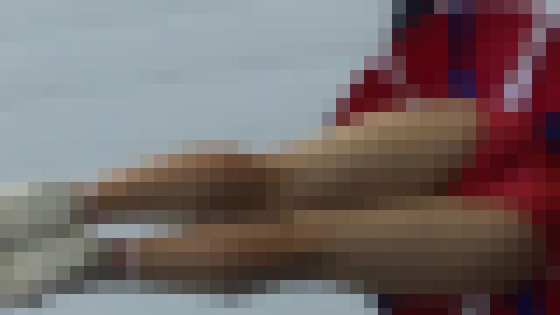 4K　チア部　15　縦　赤  小顔の美少女発見 サンプル画像