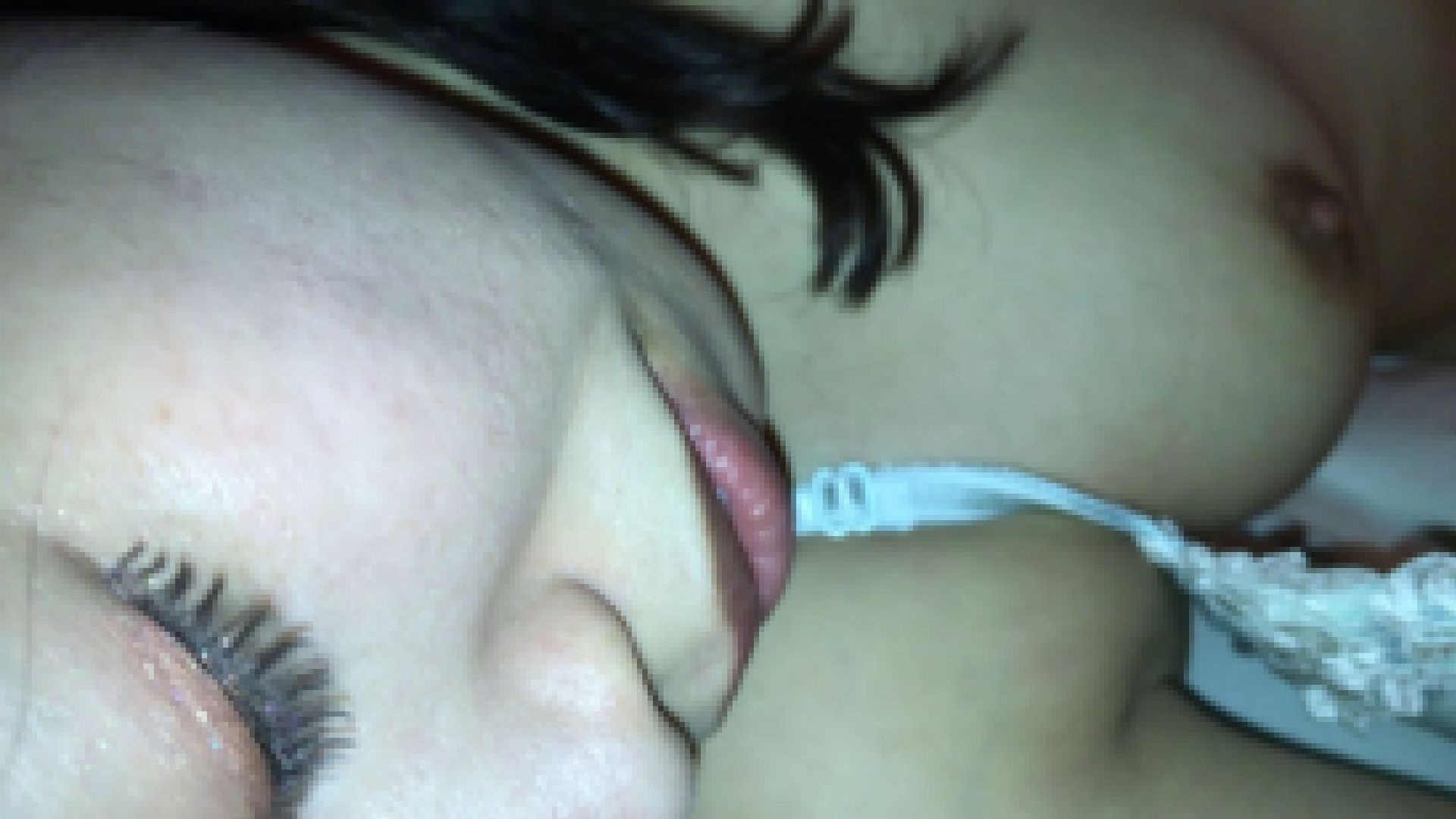 ☆☆☆おっぱい周りを接写しまくり☆☆☆無意識のバイトさんを脱がせてみた マオ② KITR00255 サンプル画像