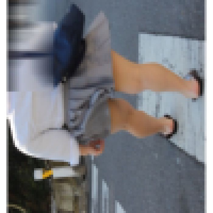 【風ちら】素足にローファーJKをストーカー【神風ぱんちら】 サンプル画像