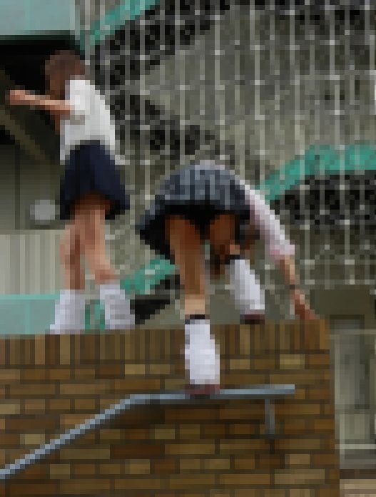 【パンツを見る会】制服パンチラ サンプル画像