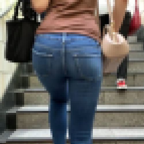 【スキニーエロムチ尻デニム】ムチムチぶるんぶるん揺らす！最強のエロ尻階段！肉尻感がたまらない！即イキ精子！【454】 画像