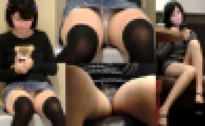 【学生開脚Pチラ2人セット】対面から丸見えパンチラ盗撮動画セット サンプル画像