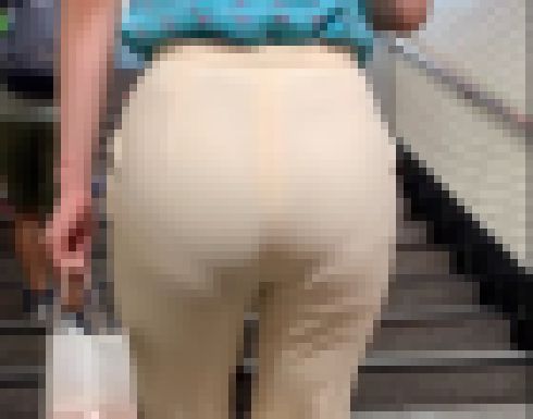 【2名・パンティーが丸分かりになってしまう着衣尻】 サンプル画像