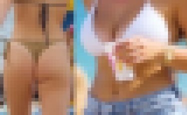 真夏の海水浴場画像