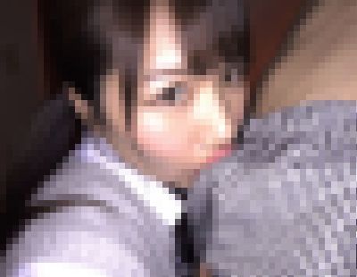 暗闇の中でベロチューしながら“ちちくりあう”若いカップル サンプル画像