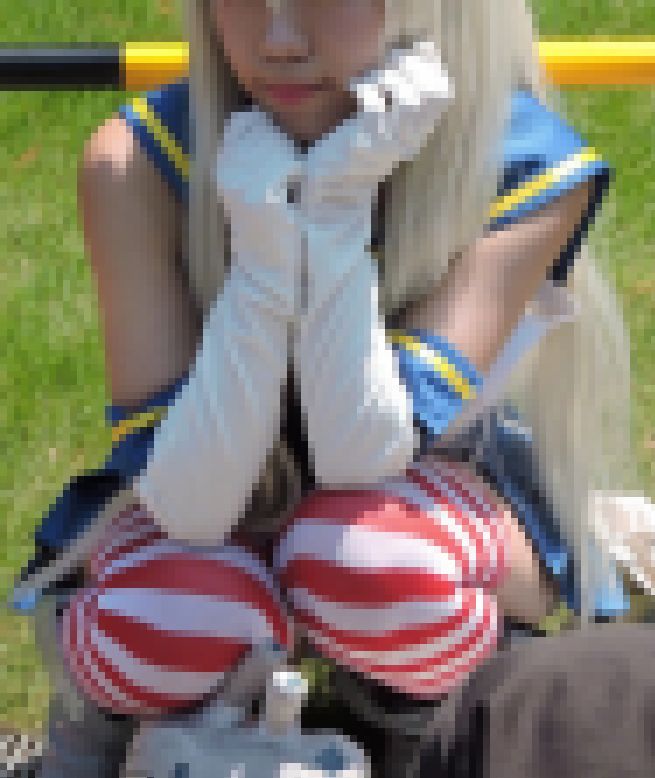 コスプレ2018夏両腕を上げてワキ見せへそ出しミニスカ【動画】イベント編 4811 サンプル画像