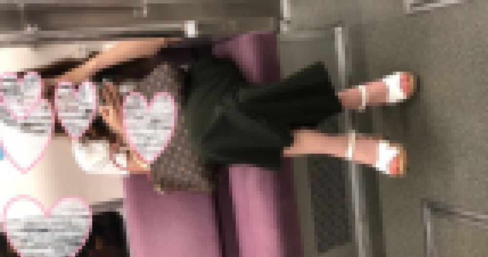 電車対面　脚フェチ サンプル画像