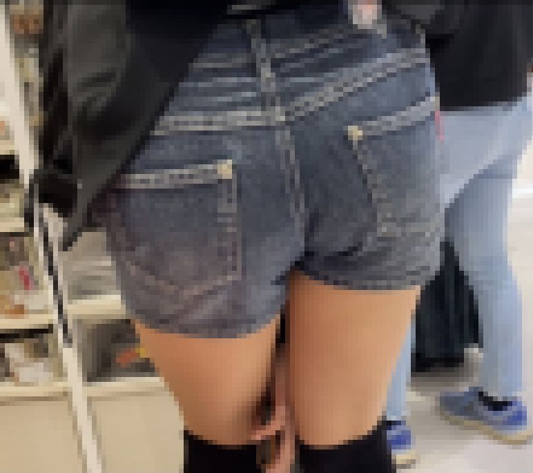 （４K）デニムショートパンツ＋ニーソ サンプル画像