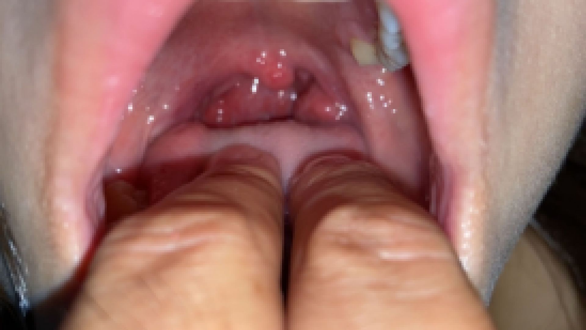 愛液並みにほとばしる唾液と膣にしか見えない喉奥 KITR00319 サンプル画像