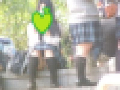 制服姿の可愛いコを発見！！（ＦＨＤ）大変です！！パンツが見えてますよ２１ サンプル画像