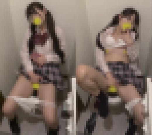 デパートのトイレでこっそりオナニーしちゃうJK? サンプル画像