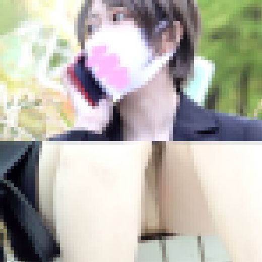 【休憩中のOL】パンツ見えてますよ！？谷間も… サンプル画像