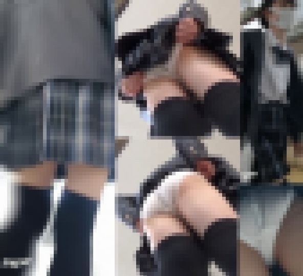 Paper06 制服ニーソJK 逆さ　接写 サンプル画像