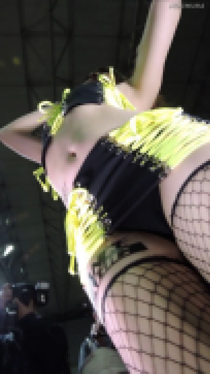 「下がって！通路空けて！」至近距離で真下から撮影ｗローアン2017オートサロン【動画】3作品セット販売 3715 3703 37 サンプル画像