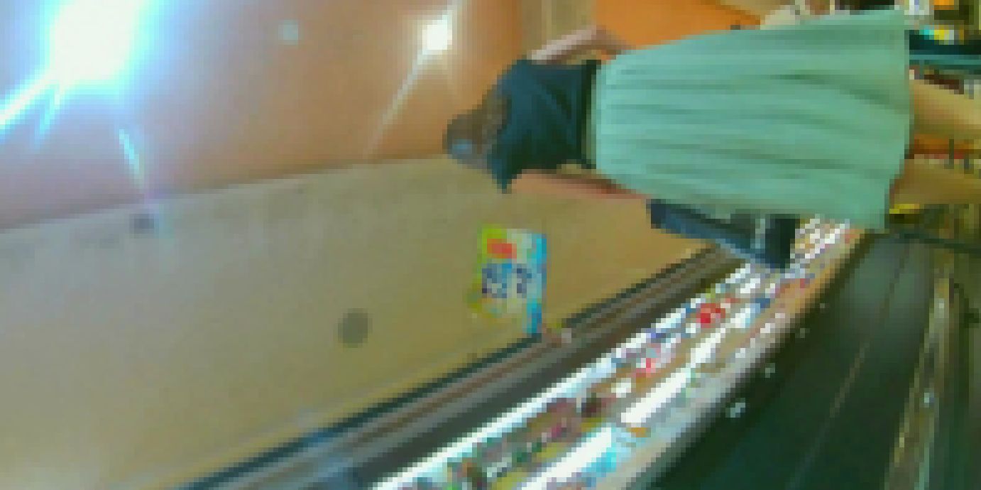 パンチラ逆さ撮り中にカメラを蹴られましたｗ丸見えふんわりロングスカート【動画】5作品セット007 001 008 011 015 画像