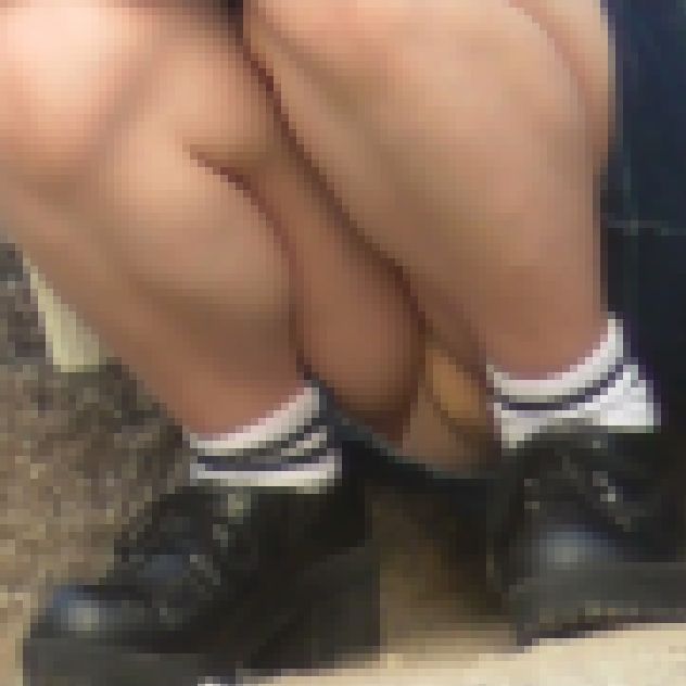 超可愛い女の子のもっこりパンチラ！ サンプル画像