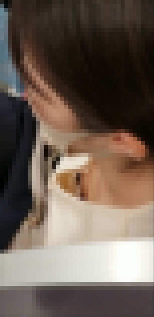 OL際どい胸元盗撮 サンプル画像