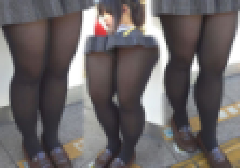 駅ｼﾘ№4 過去最高お勧め 必見！エロ同人誌の様な超ムチムチ黒タイツの完璧な脚線美の娘を撮影したよ 後編 サンプル画像