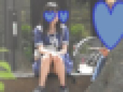 新タイトルです！！（ＦＨＤ）大変です！！私服姿の若いコちゃんのパンツが見えてますよ１ サンプル画像