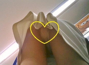 昼休憩のナース！ショッピングパンチラ　8画像