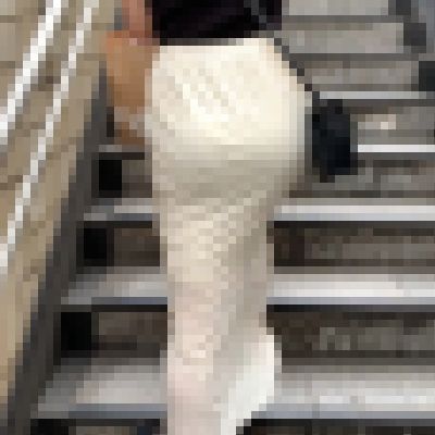 【透け透け淫乱尻】エロいアラサー女性の変態的エロ尻を露出！アラサーの純白パンティーを後ろの人間に興奮させる【634】 サンプル画像