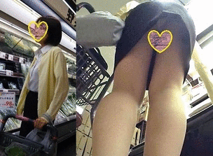 買い物中OLのパンチラ 　53 (広角レンズ） サンプル画像