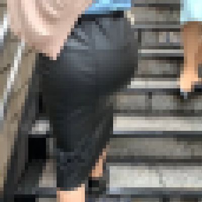 【ピッチリエロ美尻】フェイクレザータイトスカートでデカ尻のムッチリエロい肉尻がたまらん。寝バック専用にもなるエロ尻【670】 サンプル画像