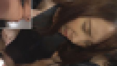 【撮影会痴漢】競泳水着のお姉さんが暴徒化したちかんカメラマンに囲まれ粘着痴漢3 サンプル画像