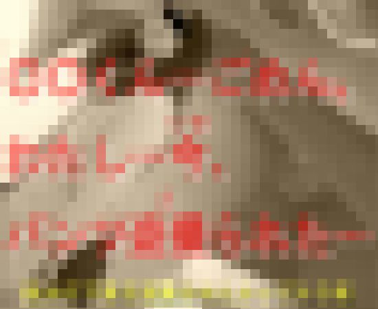 【再販】「○○くん、ごめん…。わたし…今、パンツ盗撮（と）られたみたい…」彼氏の真隣で《された》５人の彼女たち サンプル画像