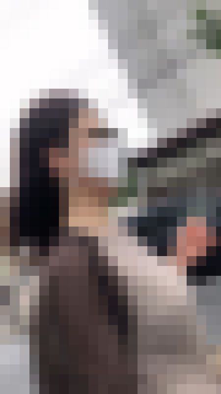 【横からの眺め23】インテリ眼鏡のスリムなお姉さんは隠れ巨乳！ 画像