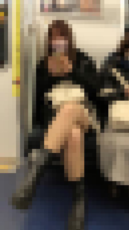 【正面からの眺め11】ムチムチ女子大生の生足を正面から! サンプル画像4