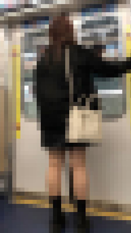 【正面からの眺め11】ムチムチ女子大生の生足を正面から! サンプル画像6