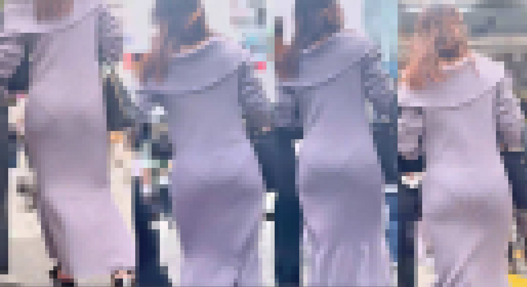 超Ｓクラスのダブル巨尻が降臨！自慢のデカケツとパンティ見せつけ＋ケツ肉を豪快にバウンドさせて徹底的に男を誘惑！ 下品なケツ比べ編　サンプル画像2