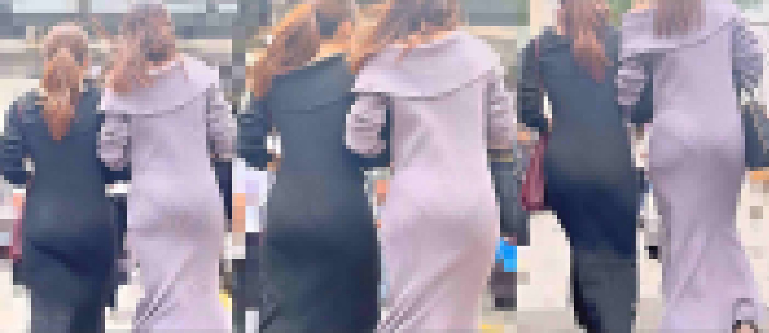 超Ｓクラスのダブル巨尻が降臨！自慢のデカケツとパンティ見せつけ＋ケツ肉を豪快にバウンドさせて徹底的に男を誘惑！ 下品なケツ比べ編　サンプル画像3
