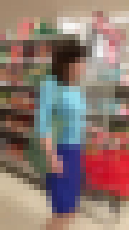 【お買い物中の眺め68】ムチムチ熟女と清楚系ＯＬのお買い物風景を！　サンプル画像2