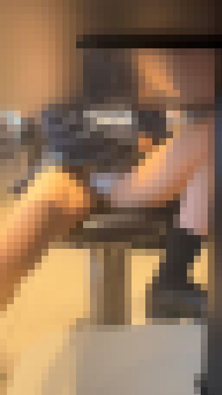 お店の中でも容赦なく見せつけてきた青チェ美少女ちゃん? サンプル画像3
