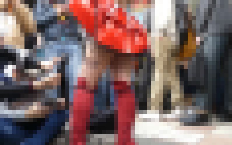【再販】有名コスプレイヤーさんにも容赦ないローアングル狂カメコたちフルセット サンプル画像1
