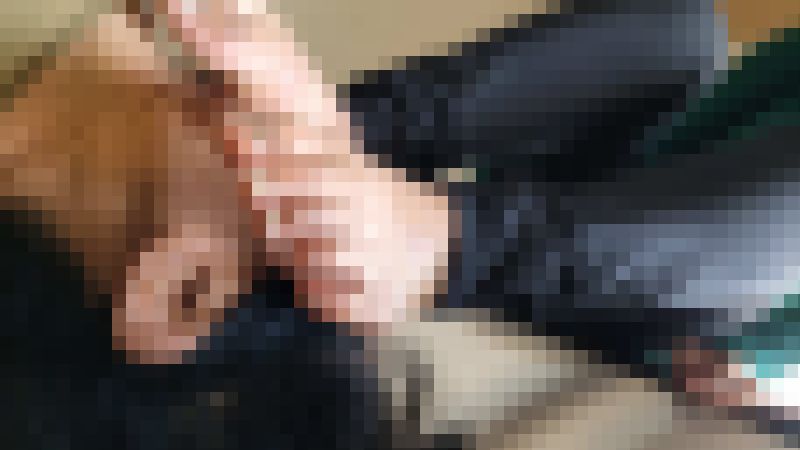 【再販】窓のそばで気付かれないように密かにみくちゃんに素足で顔面踏まれるM男VOL1座り込み顔面踏み編　サンプル画像1