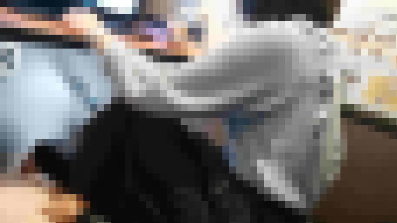 翼ちゃんのネットカフェで私物の靴を舐めさせたり顔面踏みつけたり　導入から顔踏み舐め編　サンプル画像2