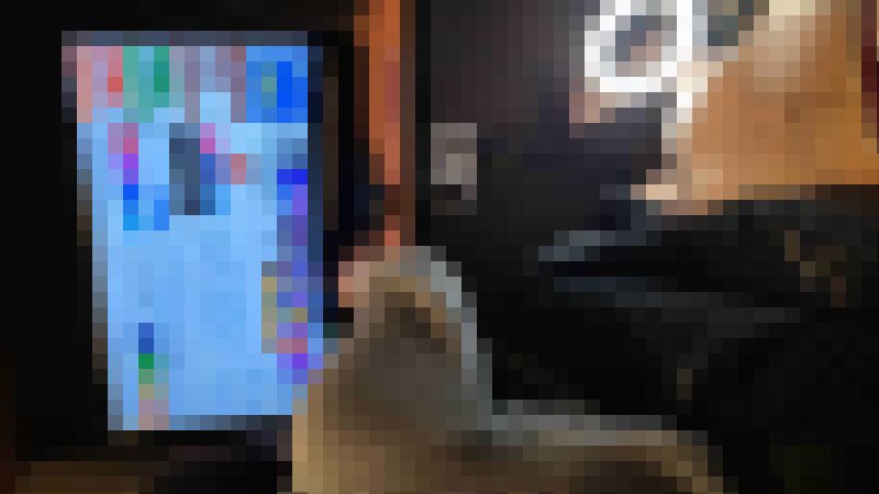 翼ちゃんのネットカフェで私物の靴を舐めさせたり顔面踏みつけたり　導入から顔踏み舐め編　サンプル画像6