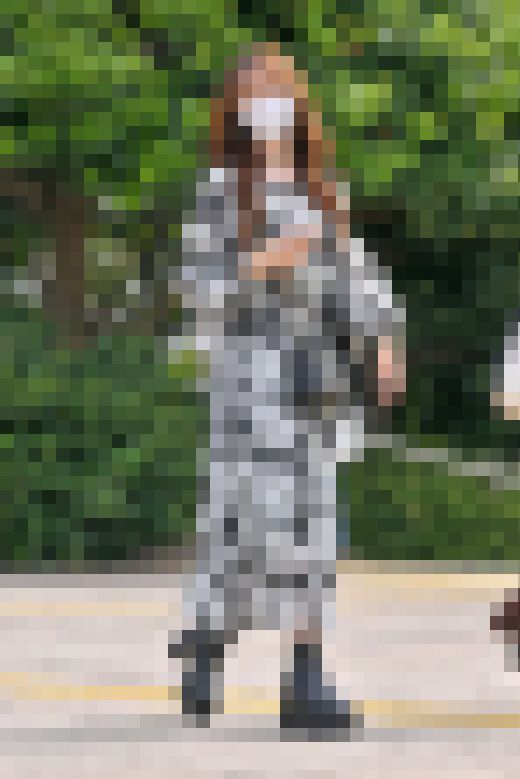 DS画像 202403版：レザー＆デニムショーパンを履いた２人組のモデルさん他、多数収録！　サンプル画像1