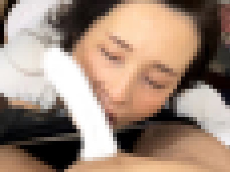 【変態美人妻の濃厚フェラ】跪かせて仁王立ちフェラ命令。喉奥まで咥えるセルフイラマ 喉奥イキで震えて喜ぶ人妻　サンプル画像1