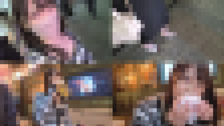 【再販】このかわいさ反則級 天使みたいなケータイショップ店員 あかり（２０）フェラだけでパンツびっしょり えっちなすべすべまんこに中出し　サンプル画像1