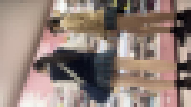 二人組。白い青とピンクの青　サンプル画像1