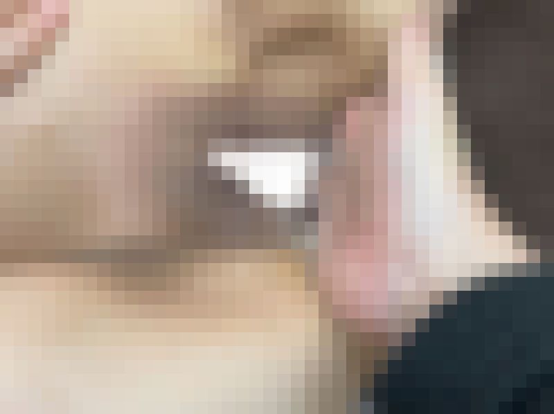 【美人妻の潮吹きアナル責め】たっぷり潮吹きしたあとはケツ穴広げてクリオナニー。アナル挿入で悦ぶ変態人妻リエ　サンプル画像2