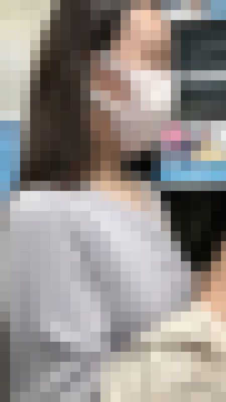 【すぐそこの眺め97】電車内で美人ＯＬのオッパイを至近距離で！　サンプル画像5