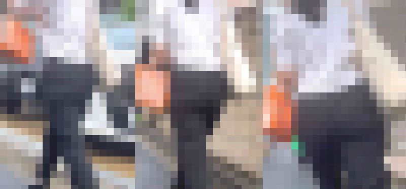 セレブＯＬのＷエロ尻比べ！自慢の美巨尻をムニュらせながらパンティラインのシワで庶民の♂を誘惑! 下品な勝ち組ダブル奥様 編　サンプル画像2