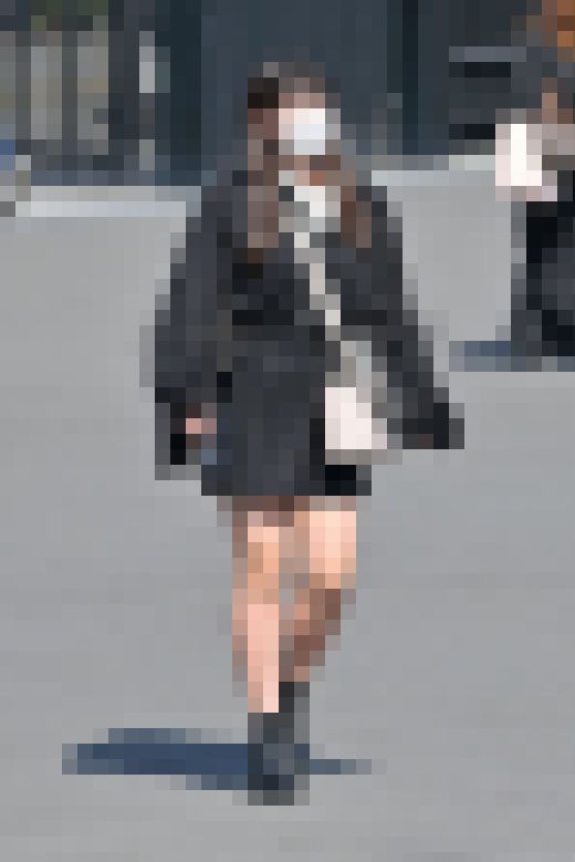 DS画像 202405版：チェックのミニスカに白いロングブーツを履いたとても雰囲気の良いモデルさん他、多数収録！　サンプル画像3